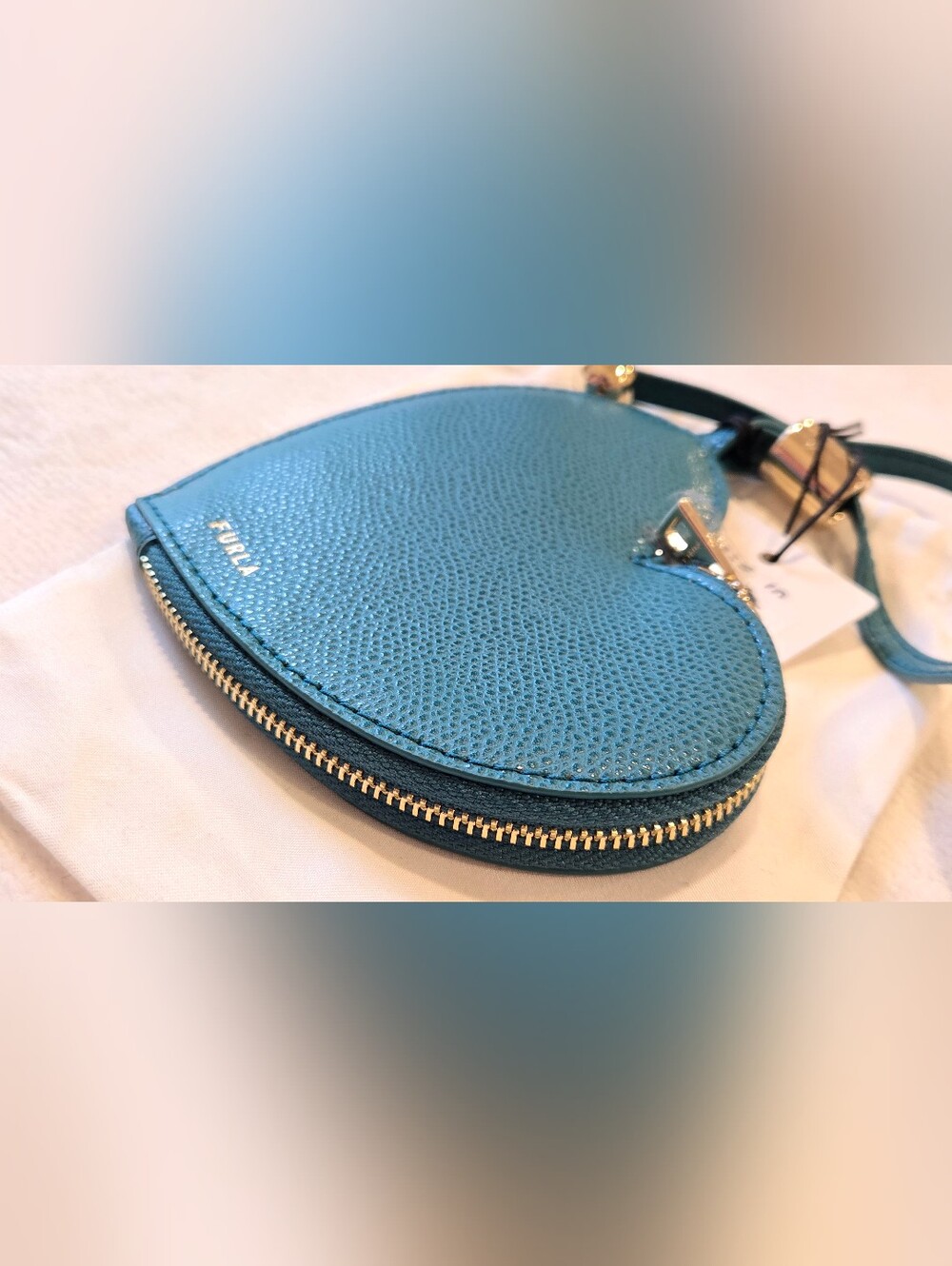 Furla Teal Heart Wristlet Coin Pouch with Dust Bag NWT - Picture 4 of 7
